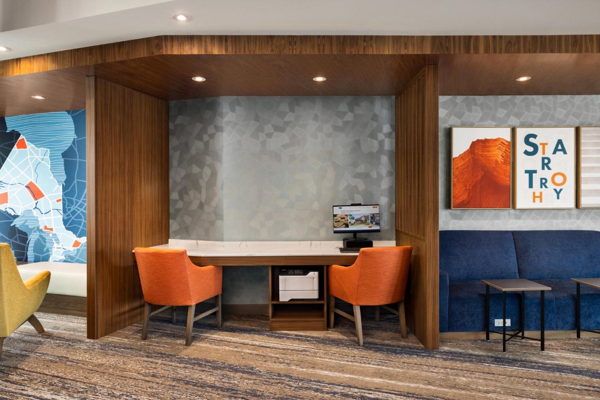 Holiday Inn Express - Strathroy By Ihg Eksteriør billede