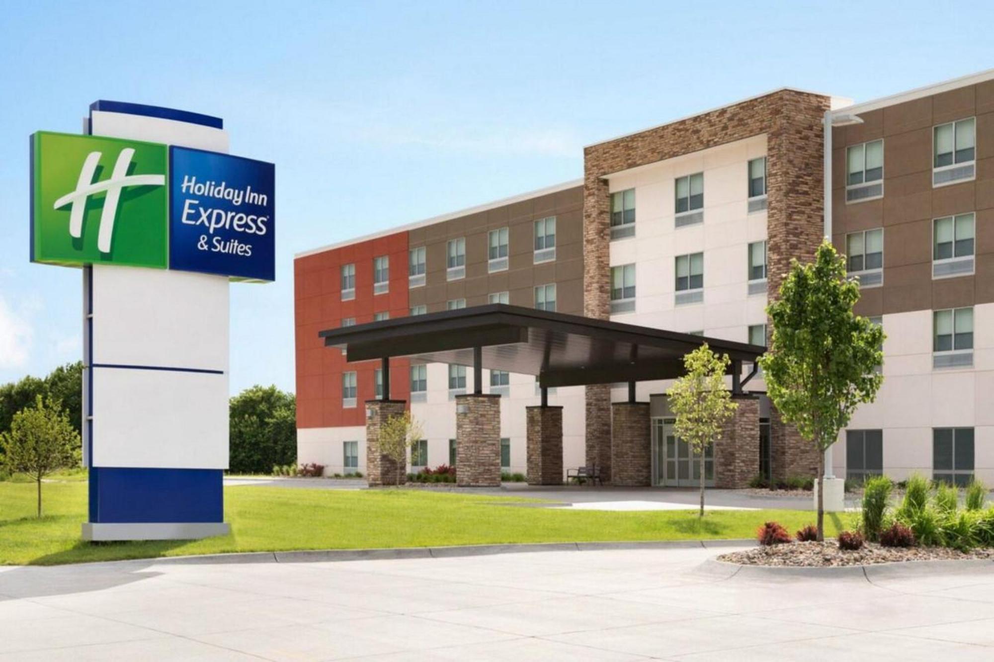 Holiday Inn Express - Strathroy By Ihg Eksteriør billede