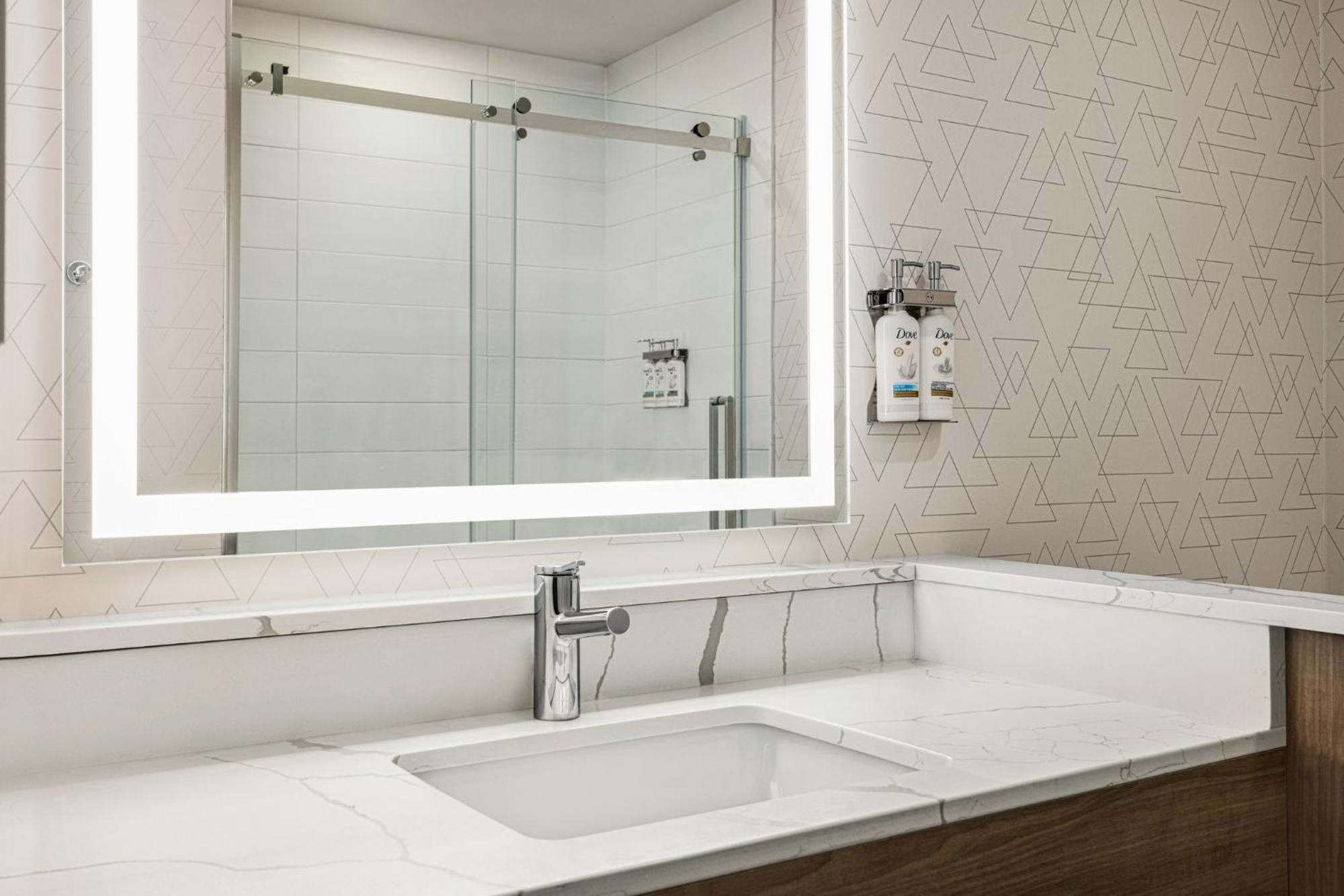 Holiday Inn Express - Strathroy By Ihg Eksteriør billede