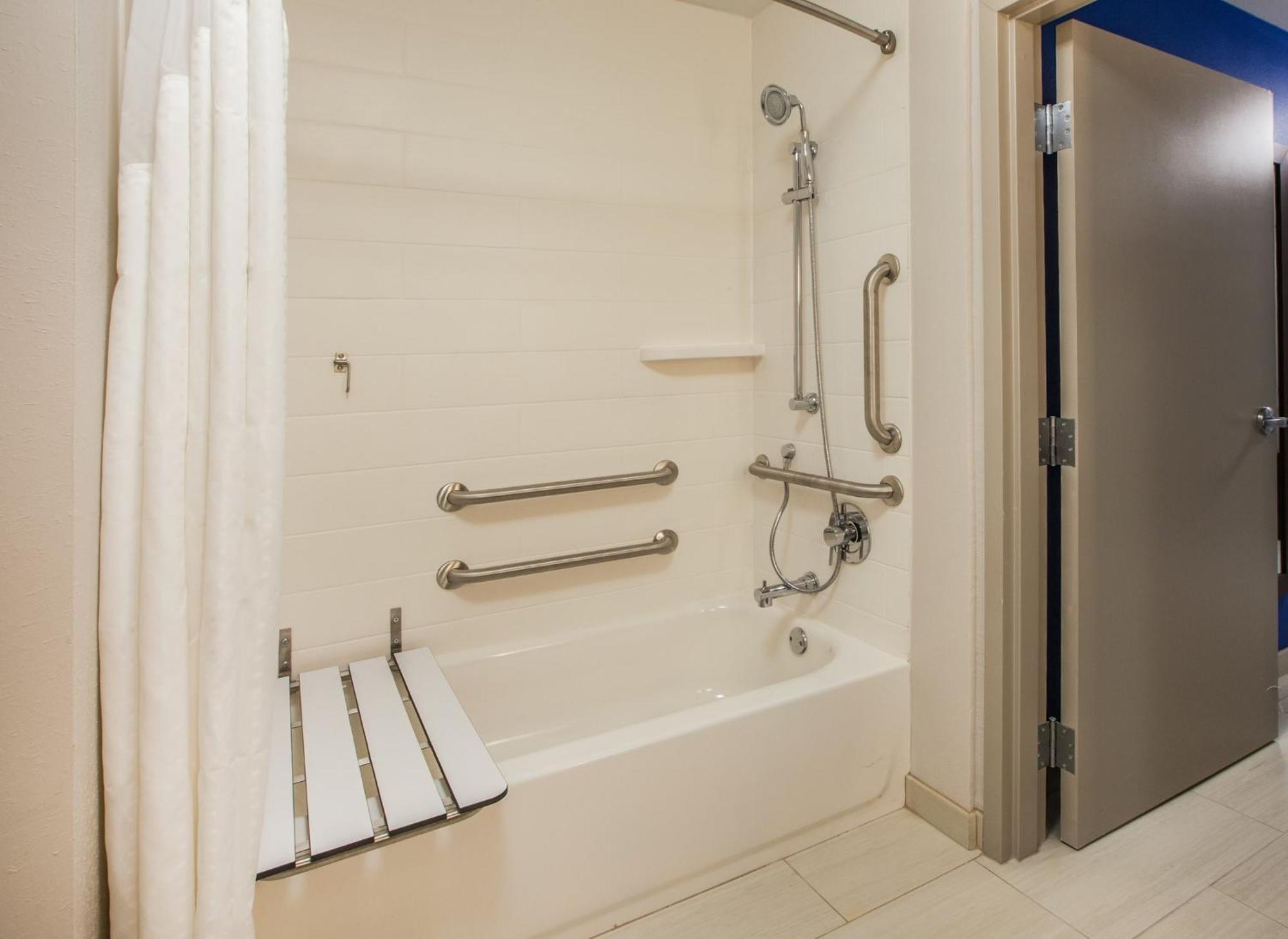 Holiday Inn Express - Strathroy By Ihg Eksteriør billede