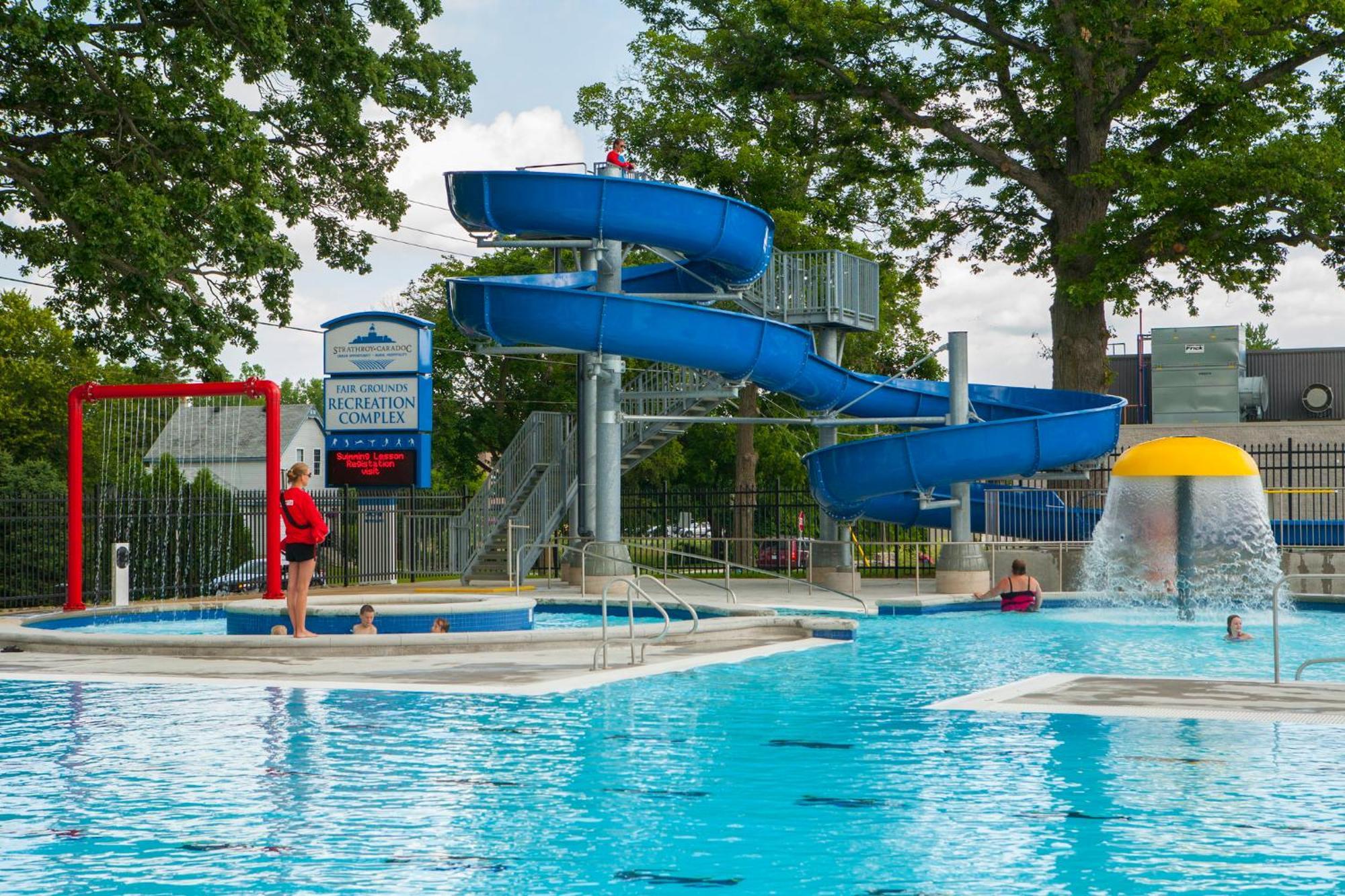 Holiday Inn Express - Strathroy By Ihg Eksteriør billede