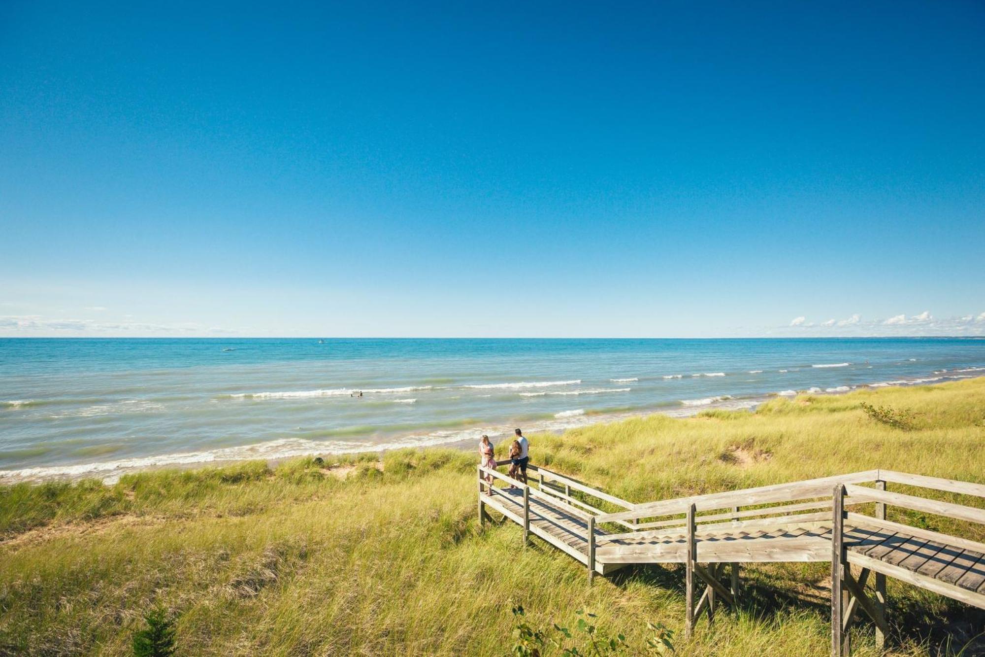 Holiday Inn Express - Strathroy By Ihg Eksteriør billede